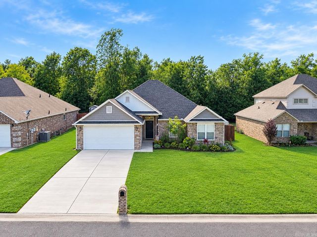3015 Gladstone Drive, Conway, AR 72032