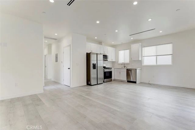7858 Kyle, Sunland, CA 91040