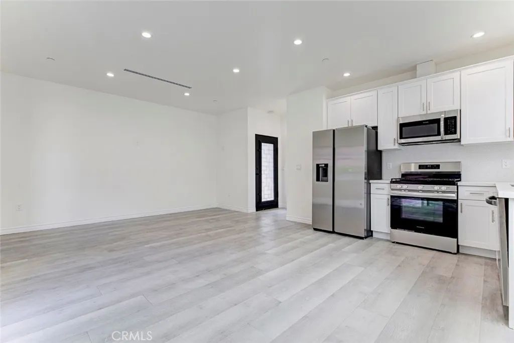 7858 Kyle, Sunland, CA 91040