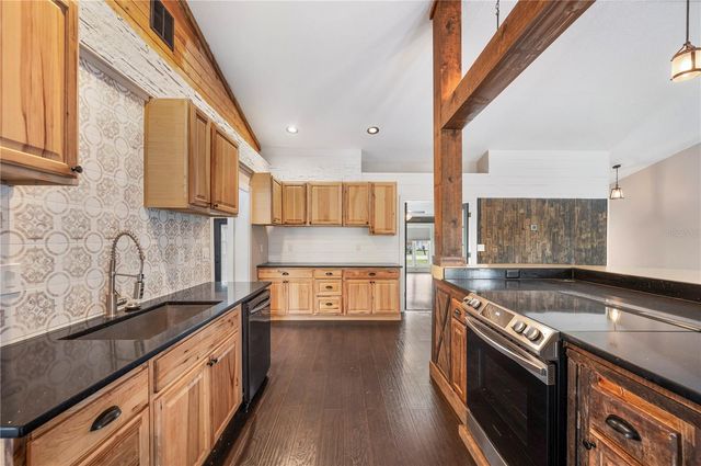 132 ALACHUA DRIVE, Winter Haven, FL 33884