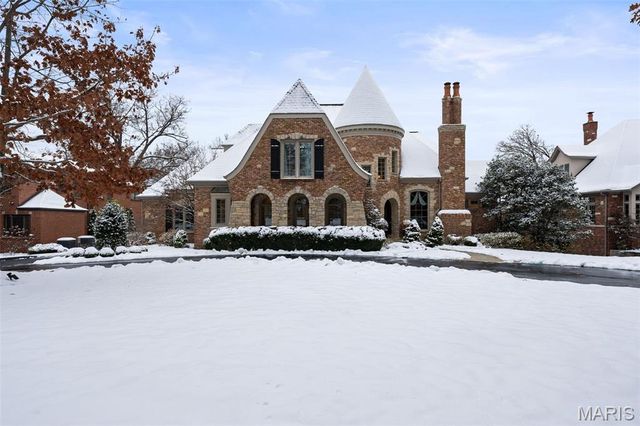 55 Fair Oaks Drive, Ladue, MO 63124