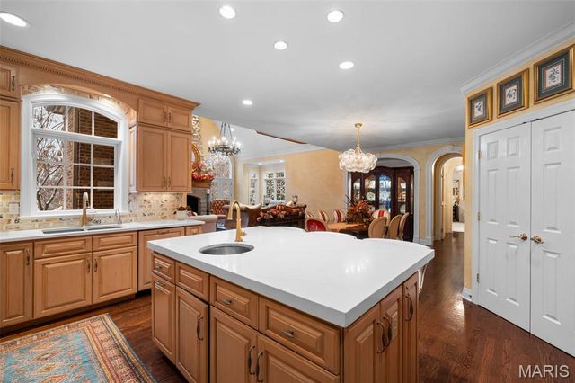 55 Fair Oaks Drive, Ladue, MO 63124