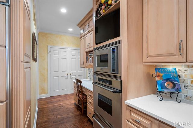 55 Fair Oaks Drive, Ladue, MO 63124