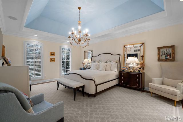 55 Fair Oaks Drive, Ladue, MO 63124