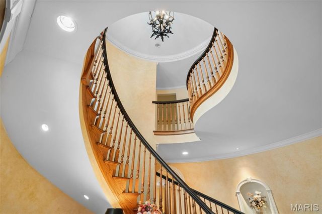 55 Fair Oaks Drive, Ladue, MO 63124