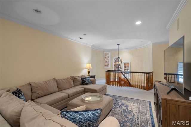 55 Fair Oaks Drive, Ladue, MO 63124