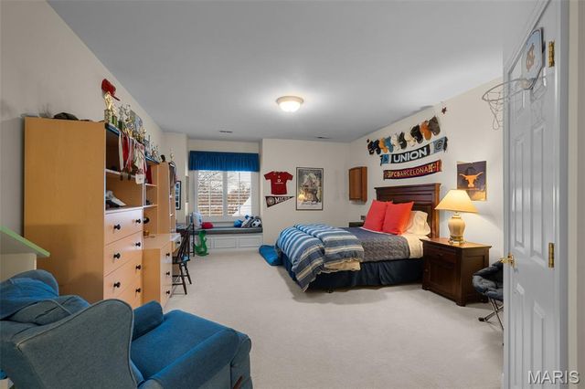 55 Fair Oaks Drive, Ladue, MO 63124