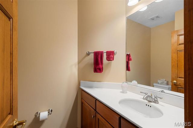 55 Fair Oaks Drive, Ladue, MO 63124