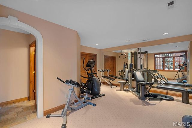 55 Fair Oaks Drive, Ladue, MO 63124