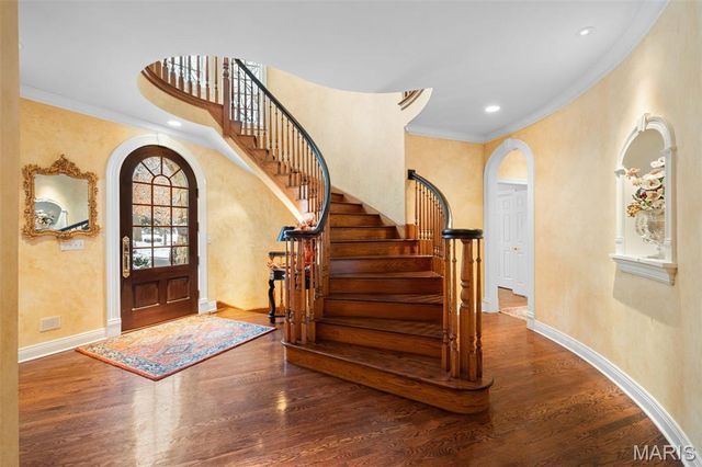 55 Fair Oaks Drive, Ladue, MO 63124