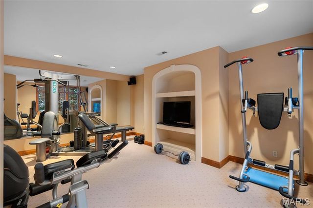 55 Fair Oaks Drive, Ladue, MO 63124