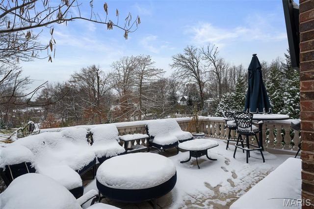 55 Fair Oaks Drive, Ladue, MO 63124