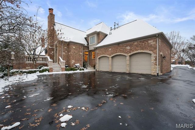 55 Fair Oaks Drive, Ladue, MO 63124