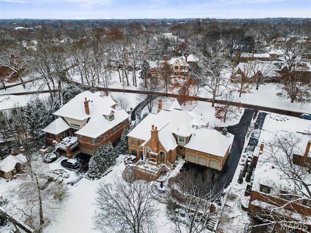 55 Fair Oaks Drive, Ladue, MO 63124