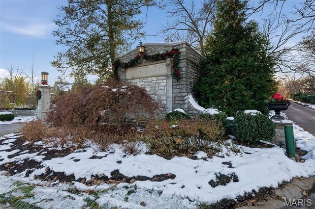 55 Fair Oaks Drive, Ladue, MO 63124