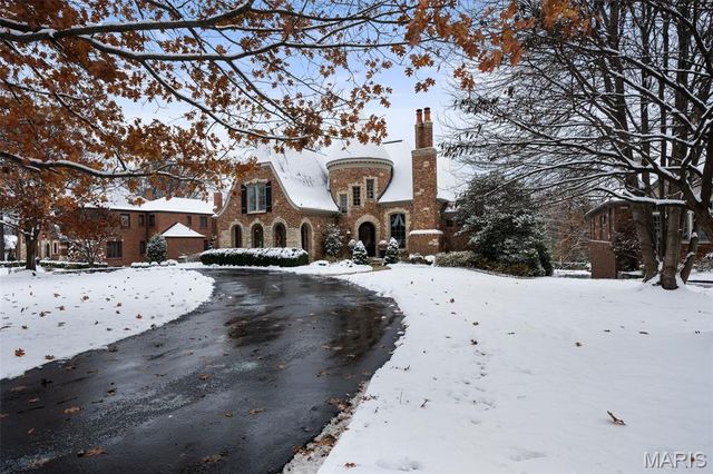 55 Fair Oaks Drive, Ladue, MO 63124