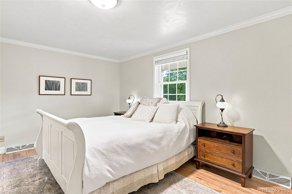 Image 21 of property listing at 6838 S Elizabeth Street, Centennial, CO 80122