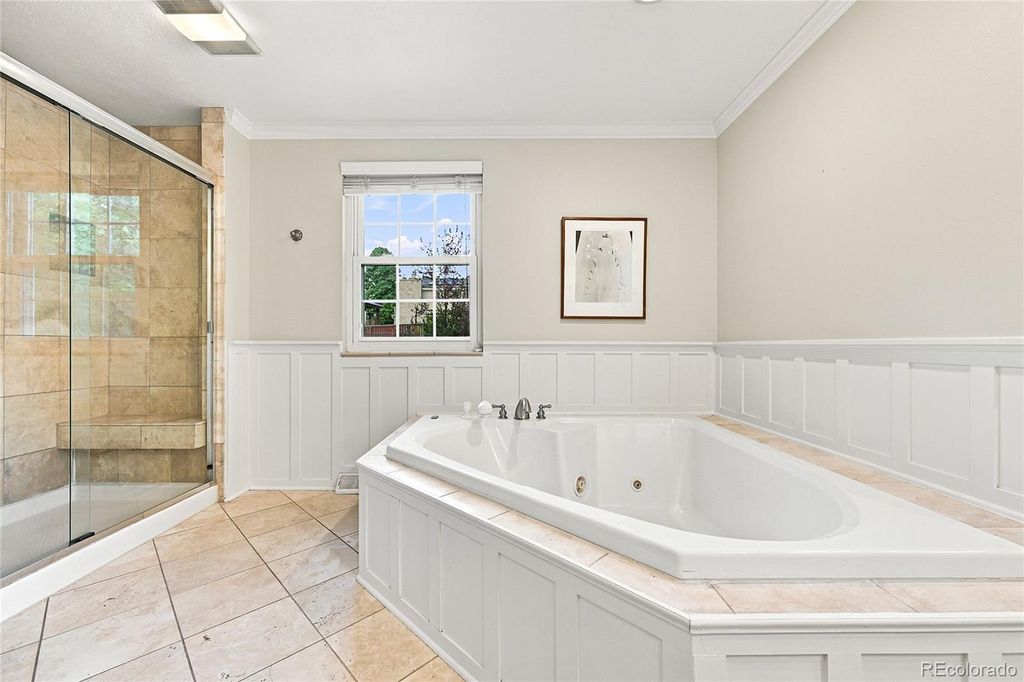 Image 23 of property listing at 6838 S Elizabeth Street, Centennial, CO 80122