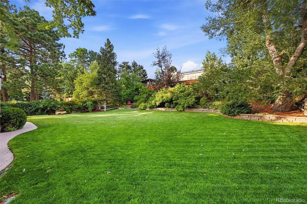 Image 36 of property listing at 6838 S Elizabeth Street, Centennial, CO 80122