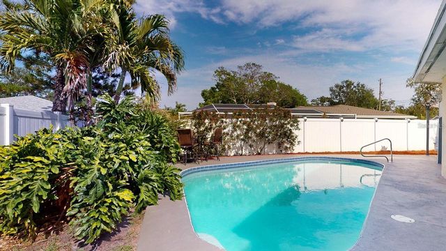 3075 ROSERY ROAD NE, Largo, FL 33771