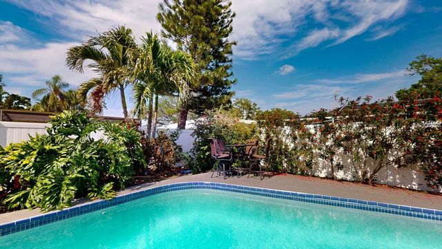 3075 ROSERY ROAD NE, Largo, FL 33771