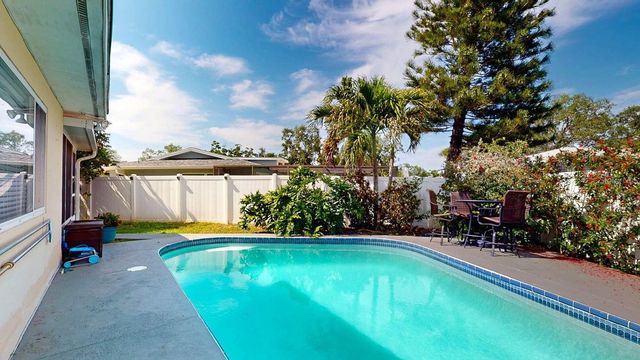 3075 ROSERY ROAD NE, Largo, FL 33771