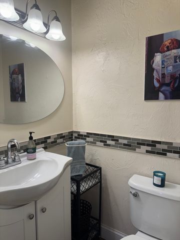 909 Pleasant St. 14, Weymouth, MA 02189
