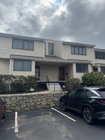 909 Pleasant St. 14, Weymouth, MA 02189