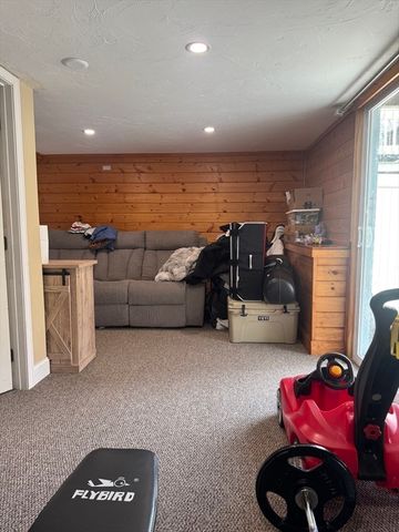 909 Pleasant St. 14, Weymouth, MA 02189