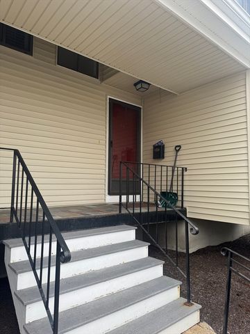 909 Pleasant St. 14, Weymouth, MA 02189