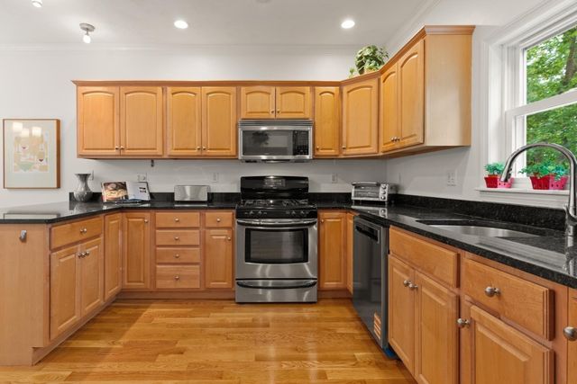 51 Wyman Ter B, Arlington, MA 02474