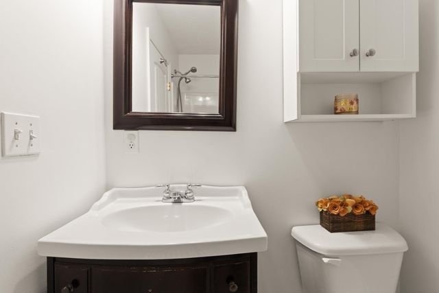 51 Wyman Ter B, Arlington, MA 02474