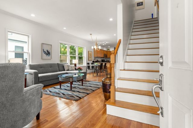 51 Wyman Ter B, Arlington, MA 02474