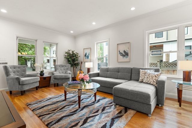 51 Wyman Ter B, Arlington, MA 02474