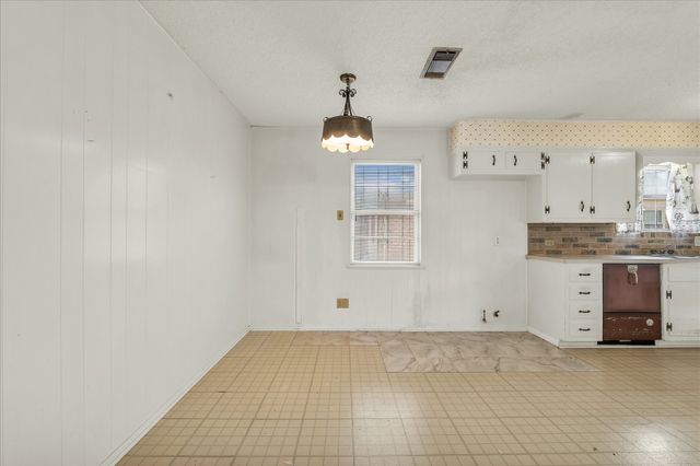 6100 Haden Drive, Waco, TX 76710