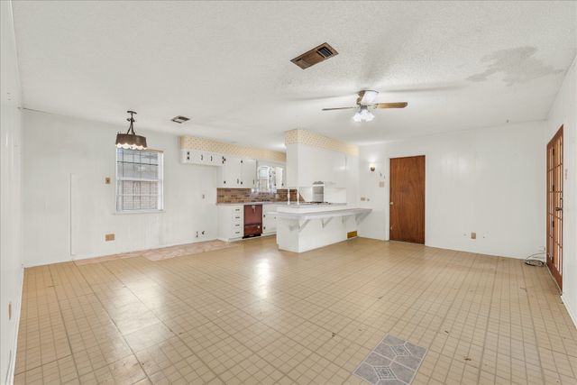 6100 Haden Drive, Waco, TX 76710