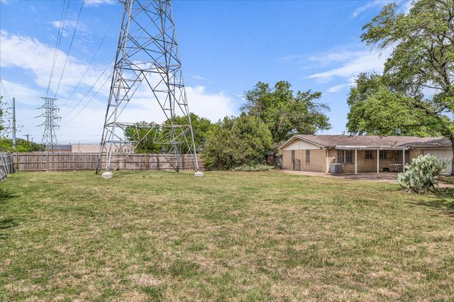 6100 Haden Drive, Waco, TX 76710