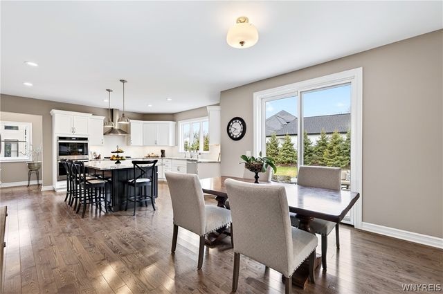 5527 Meadowglen Drive, Clarence, NY 14032