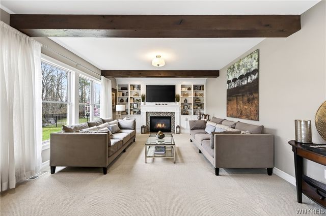 5527 Meadowglen Drive, Clarence, NY 14032