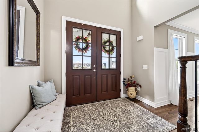 5527 Meadowglen Drive, Clarence, NY 14032