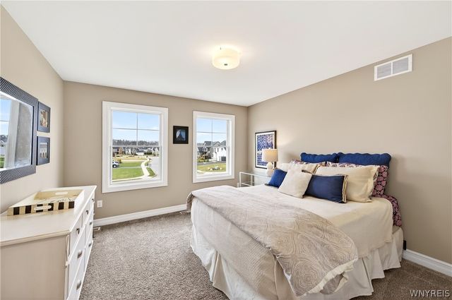 5527 Meadowglen Drive, Clarence, NY 14032