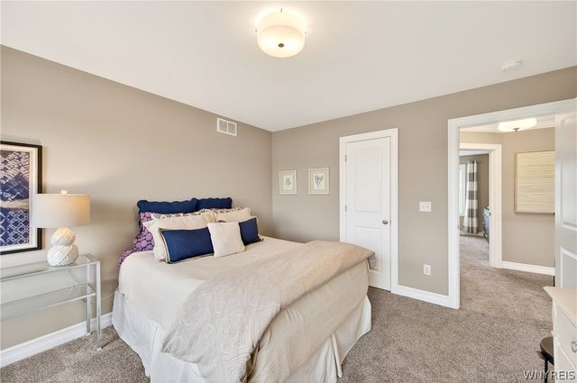 5527 Meadowglen Drive, Clarence, NY 14032