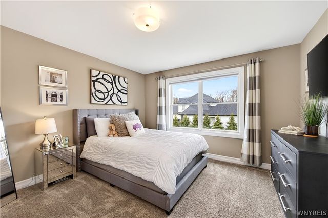 5527 Meadowglen Drive, Clarence, NY 14032