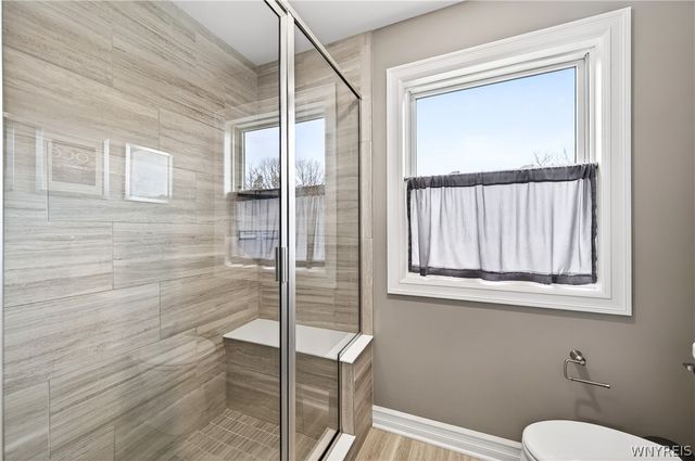 5527 Meadowglen Drive, Clarence, NY 14032