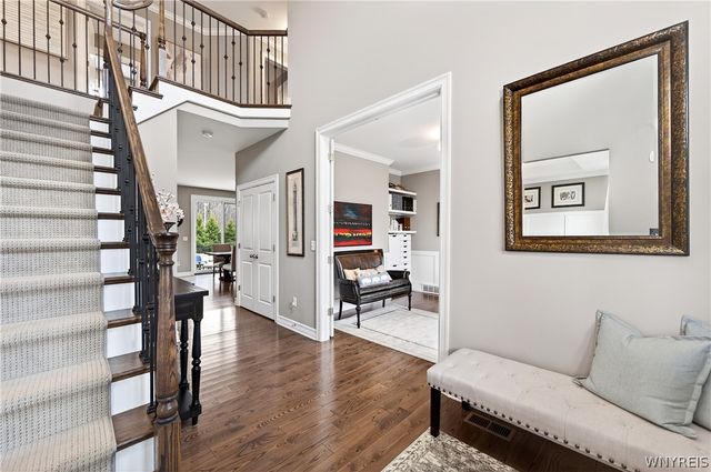 5527 Meadowglen Drive, Clarence, NY 14032