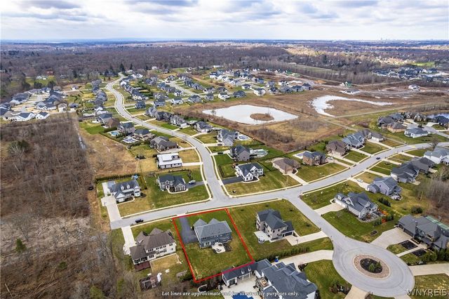 5527 Meadowglen Drive, Clarence, NY 14032