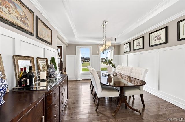 5527 Meadowglen Drive, Clarence, NY 14032