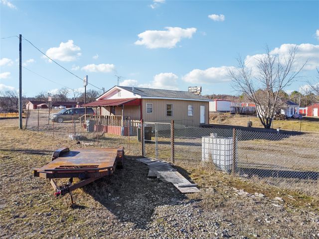 1503 5th Street, Henryetta, OK 74437