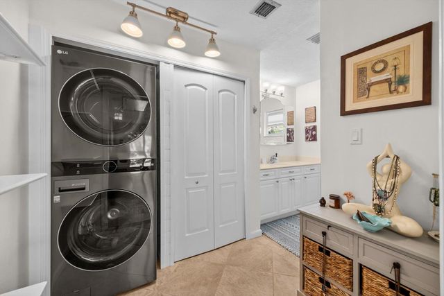 1805 Plover Avenue, Fort Pierce, FL 34949