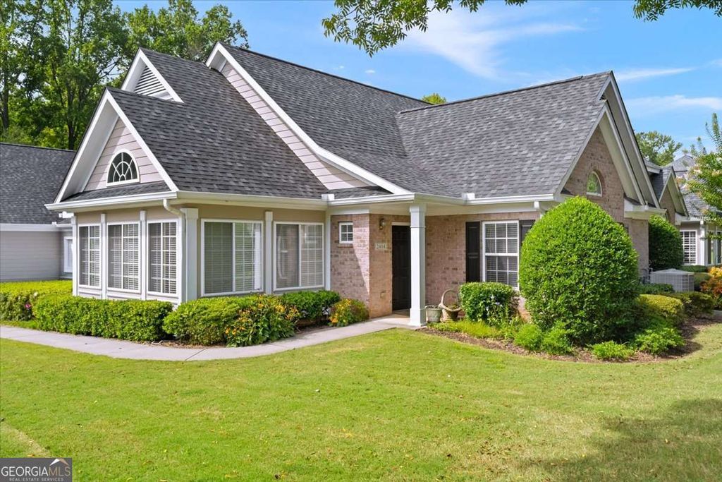 2404 Village Lane 2404, Roswell, GA 30075